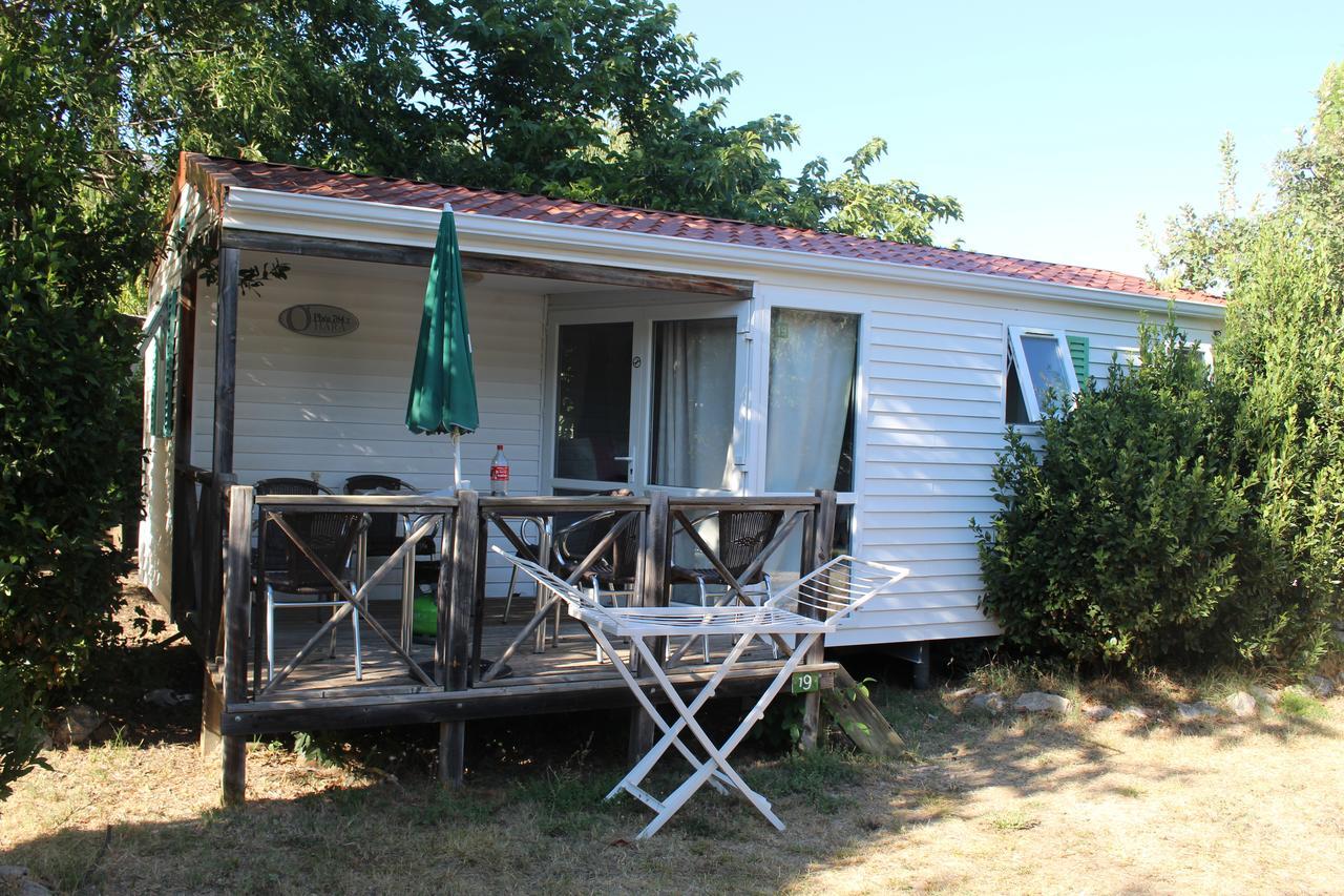 Camping Forcalquier Les Routes De Provence Exterior photo